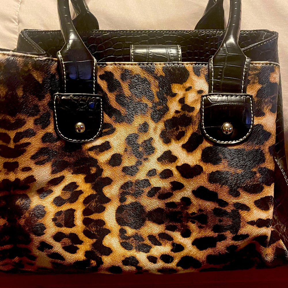 Wilson’s Leather Leopard Handbag
